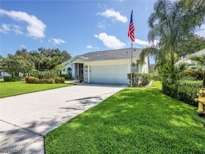 3 bedroom SingleFamilyResidence at 6832 Compton Ln S, Berkshire Lakes, Naples — photo 2