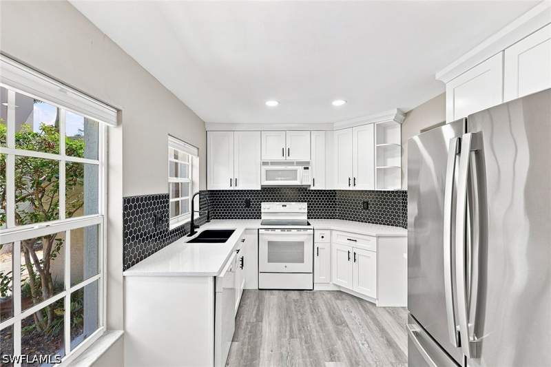3 bedroom Condominium at 28080 Cavendish Ct 2006, Wedgewood Sherburne, Bonita Springs — photo 5