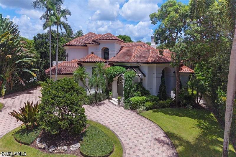 4 bedroom SingleFamilyResidence at 7326 Tilden Ln, Bay Colony Shores, Naples — photo 3