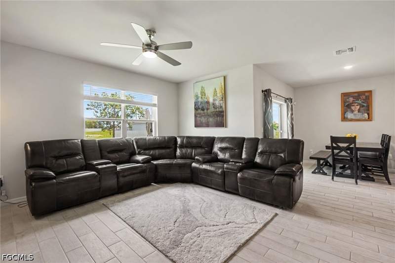 4 bedroom SingleFamilyResidence at 322 NW 21st St, Cape Coral, Cape Coral — photo 5