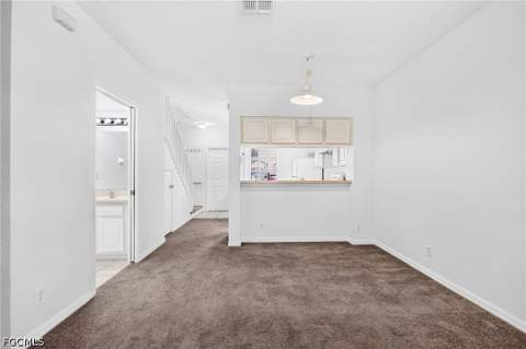8073 Pacific Beach Dr, Fort Myers FL - photo 15 of 38