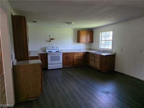 615 New Market Rd W, Immokalee FL - photo 21 of 24