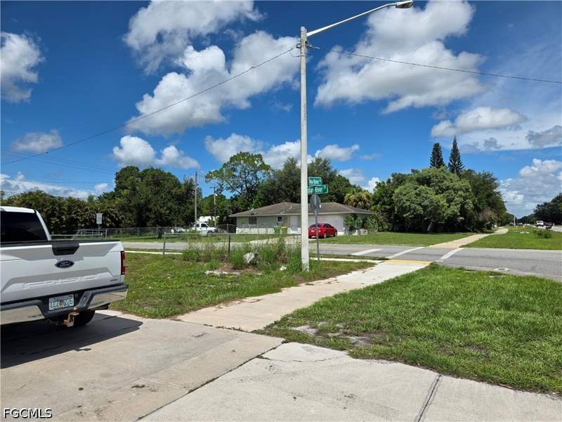 3 bedroom SingleFamilyResidence at 615 New Market Rd W, Immokalee Highlands, Immokalee — photo 3