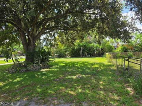 615 New Market Rd W, Immokalee FL - photo 7 of 24