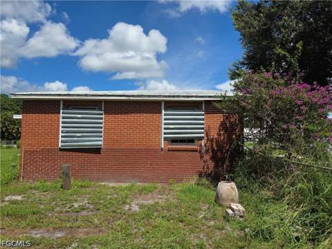 615 New Market Rd W, Immokalee FL - photo 8 of 24