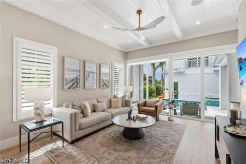 888 10th Ave S, Naples FL - photo 9 of 41