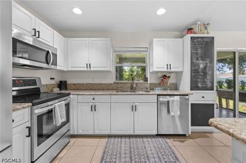 2329 SE 8th Ave, Cape Coral FL - photo 12 of 33