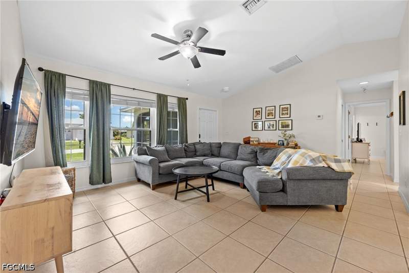 3 bedroom SingleFamilyResidence at 2329 SE 8th Ave, Cape Coral, Cape Coral — photo 4