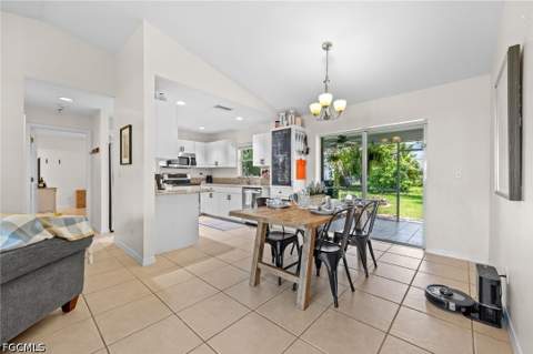 2329 SE 8th Ave, Cape Coral FL - photo 8 of 33