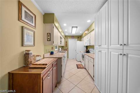 19016 Murcott Dr E, Fort Myers FL - photo 11 of 34