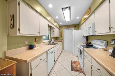 19016 Murcott Dr E, Fort Myers FL - photo 13 of 34