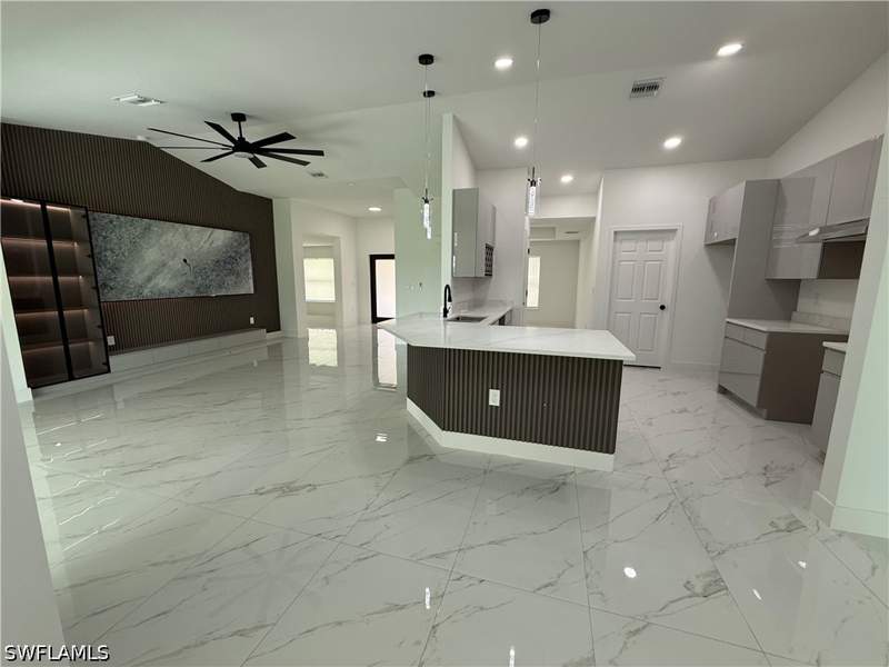 4 bedroom SingleFamilyResidence at 819 Congress Ave, Lehigh Acres, Lehigh Acres — photo 5