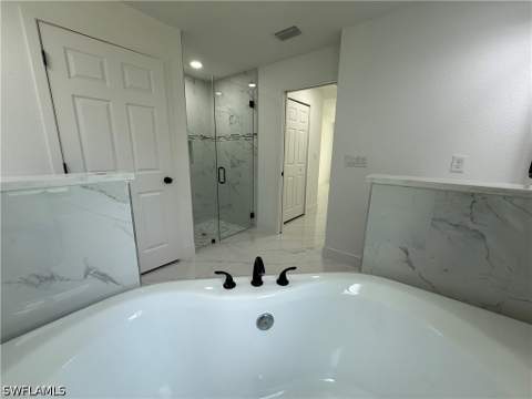 819 Congress Ave, Lehigh Acres FL - photo 9 of 17