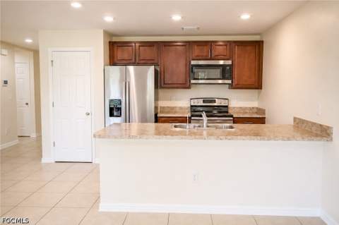 1108 NE 36th Ln, Cape Coral FL - photo 6 of 22