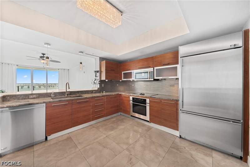 3 bedroom Condominium at 3000 Oasis Grand Blvd 1407, Oasis, Fort Myers — photo 4