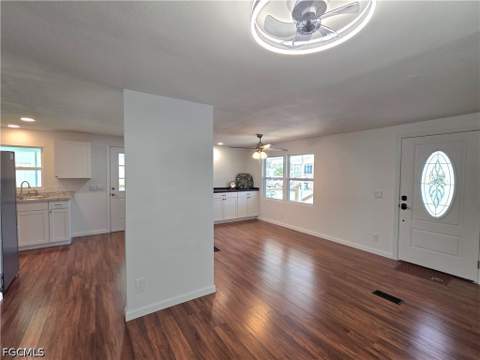 556 Freedom St, North Fort Myers FL - photo 10 of 42