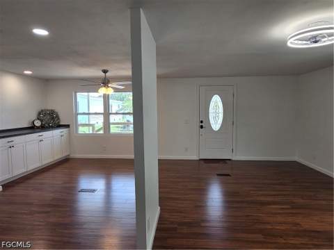 556 Freedom St, North Fort Myers FL - photo 13 of 42