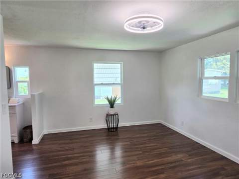 556 Freedom St, North Fort Myers FL - photo 20 of 42