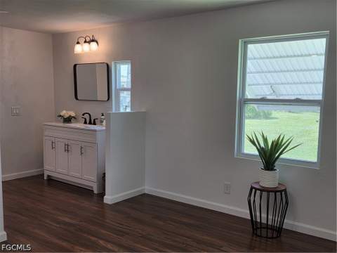 556 Freedom St, North Fort Myers FL - photo 21 of 42