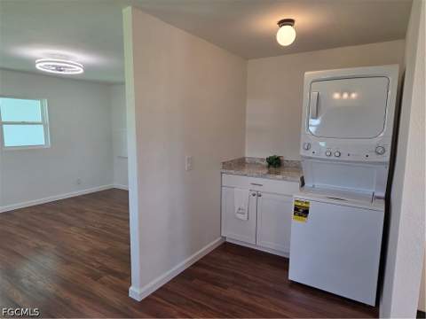 556 Freedom St, North Fort Myers FL - photo 23 of 42