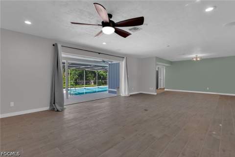 920 Altadena Dr, Fort Myers FL - photo 11 of 38