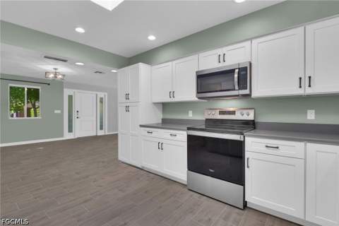 920 Altadena Dr, Fort Myers FL - photo 15 of 38