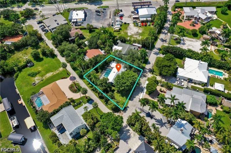 2 bedroom SingleFamilyResidence at 920 Altadena Dr, Whiskey Creek, Fort Myers — photo 2
