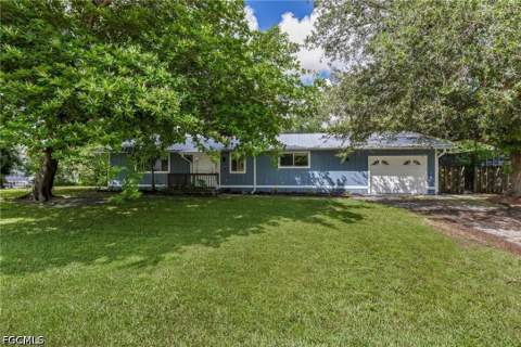 920 Altadena Dr, Fort Myers FL - photo 7 of 38