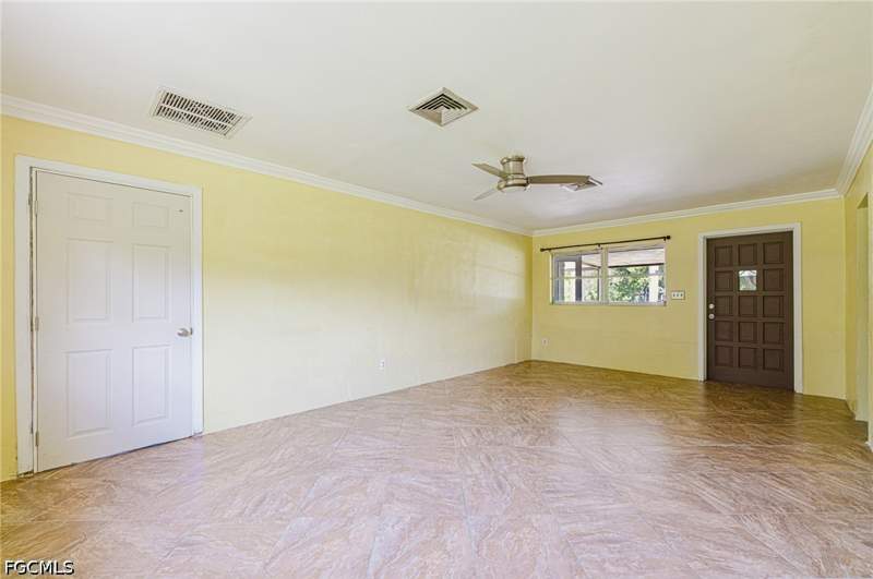 3 bedroom SingleFamilyResidence at 4616 Eugene St, Fort Myers, Fort Myers — photo 4