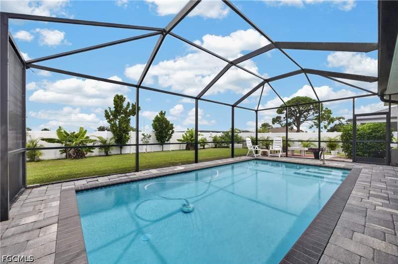 3 bedroom SingleFamilyResidence at 2909 NW 24th Ave, Cape Coral, Cape Coral — photo 4