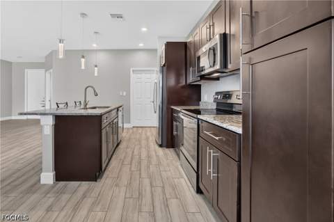 2909 NW 24th Ave, Cape Coral FL - photo 6 of 45