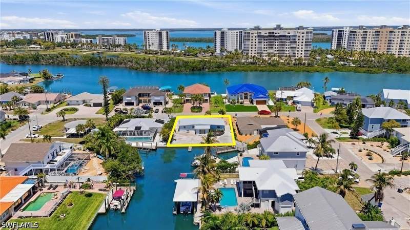 3 bedroom SingleFamilyResidence at 8336 Lagoon Rd, Laguna Shores, Fort Myers Beach — photo 2