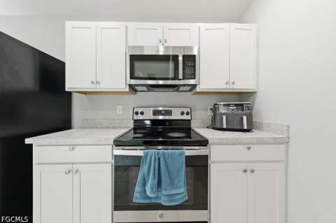 132 NE 16th Ter, Cape Coral FL - photo 13 of 37