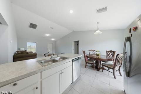 132 NE 16th Ter, Cape Coral FL - photo 15 of 37
