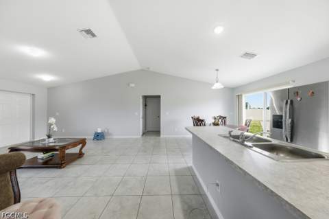 132 NE 16th Ter, Cape Coral FL - photo 16 of 37
