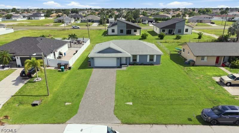 3 bedroom SingleFamilyResidence at 132 NE 16th Ter, Cape Coral, Cape Coral — photo 2
