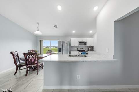 132 NE 16th Ter, Cape Coral FL - photo 8 of 37