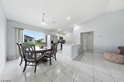 132 NE 16th Ter, Cape Coral FL - photo 9 of 37