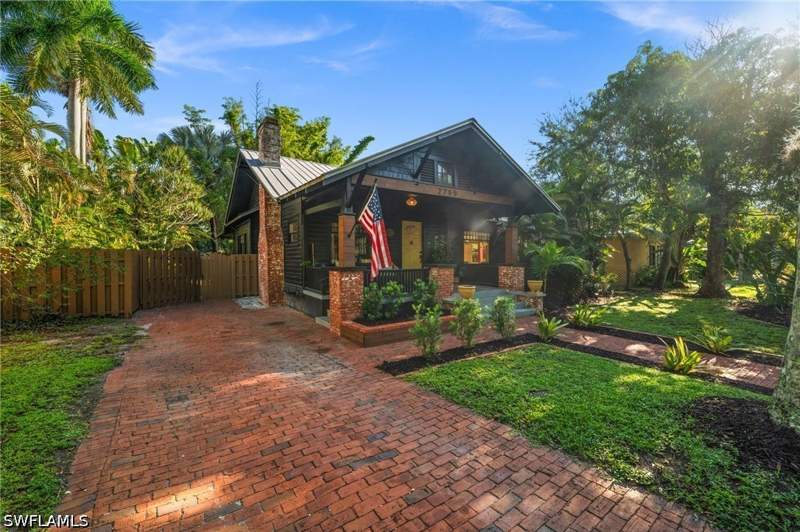 3 bedroom SingleFamilyResidence at 2755 Providence St, Dean Park, Fort Myers — photo 2