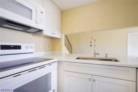 3276 Prince Edward Island Cir 2, Fort Myers FL - photo 12 of 22