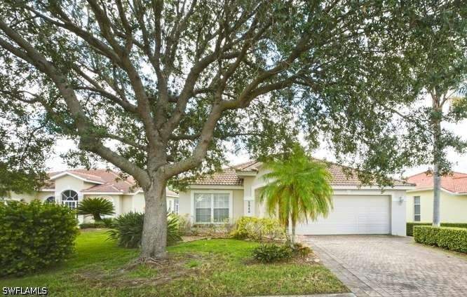4 bedroom SingleFamilyResidence at 2940 Orange Grove Trl, Valencia Lakes, Naples — photo 3