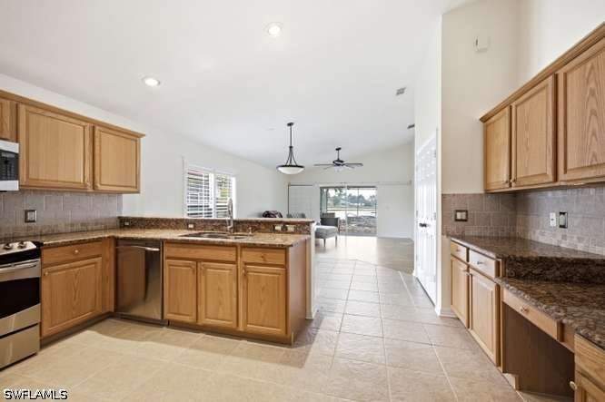 4 bedroom SingleFamilyResidence at 2940 Orange Grove Trl, Valencia Lakes, Naples — photo 5