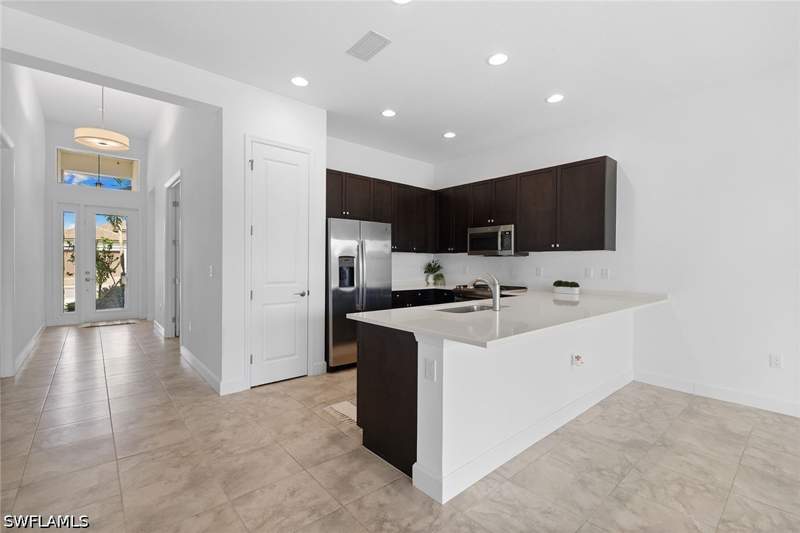 2 bedroom SingleFamilyResidence at 12445 Dahlia Ct, Valencia Trails, Naples — photo 3