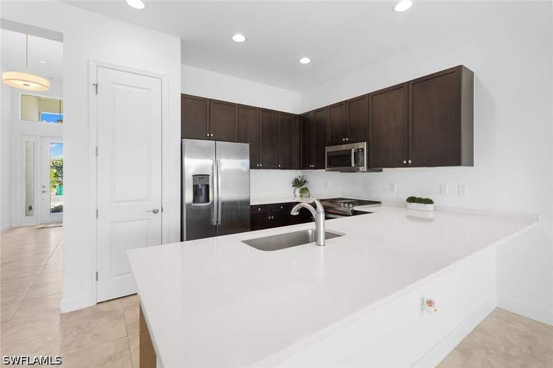 2 bedroom SingleFamilyResidence at 12445 Dahlia Ct, Valencia Trails, Naples — photo 5