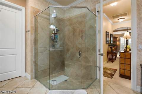 5038 Rustic Oaks Cir, Naples FL - photo 13 of 39