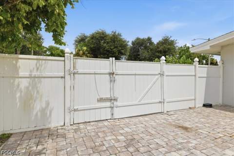 1821 Winkler Ave, Fort Myers FL - photo 20 of 25