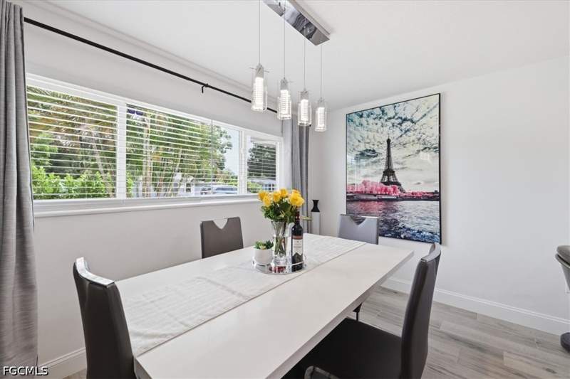 3 bedroom SingleFamilyResidence at 1821 Winkler Ave, Palmlee Park, Fort Myers — photo 5