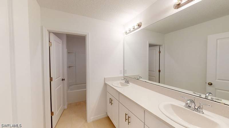 5 bedroom SingleFamilyResidence at 6753 Equinox Ln, Solena, North Fort Myers — photo 4