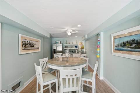 468 Capri Ct, Marco Island FL - photo 15 of 47