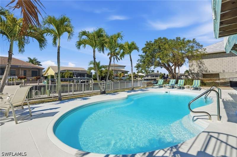 3 bedroom SingleFamilyResidence at 468 Capri Ct, Marco Island, Marco Island — photo 3